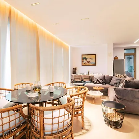 Mythica Luxury Βίλα
