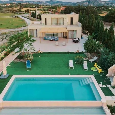 Mythica Luxury Γεννάδι