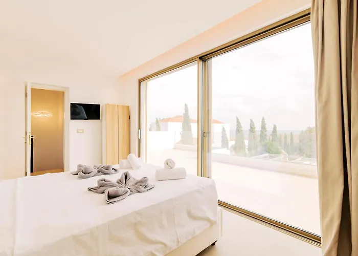 Mythica Luxury * غينادي