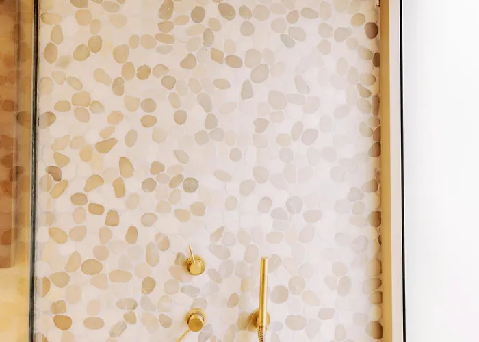 Mythica Luxury Gennadi